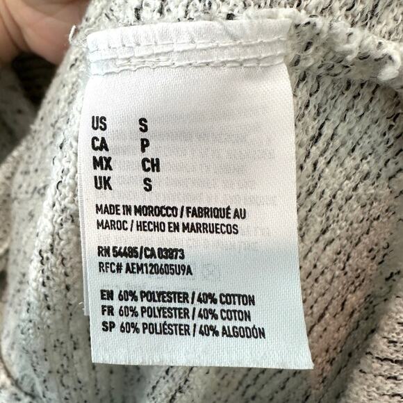 AMERICAN EAGLE | Gray Button Front Cardigan Sweater Pockets Soft Knit | Small - Picture 6 of 7